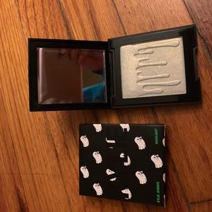 Kylie cosmetics GO GHOST highlighter